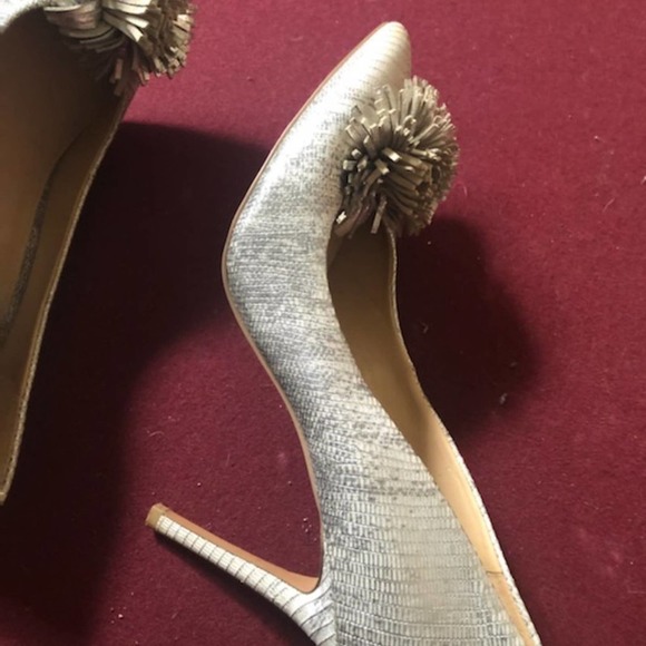 Michael Kors Shoes SIZE 9 NWOT, silver - Picture 2 of 3
